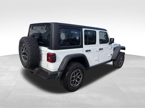 Used 2024 Jeep Wrangler Unlimited Rubicon image 5
