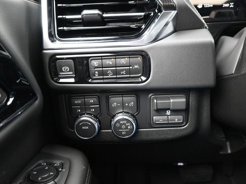 New 2026 GMC Yukon Elevation w/ Elevation Premium Package image 19