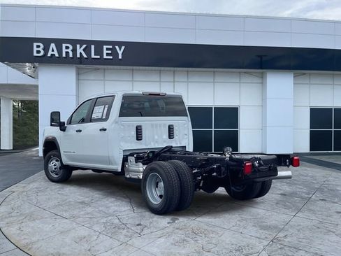 New 2026 GMC Sierra 3500 Pro w/ Convenience Package image 3