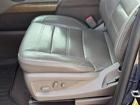 Used 2019 GMC Yukon XL Denali AWD/4WD image 15