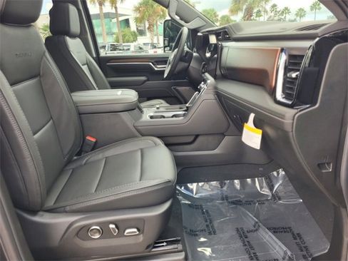 New 2025 GMC Sierra 2500 Denali w/ Denali Reserve Package image 15