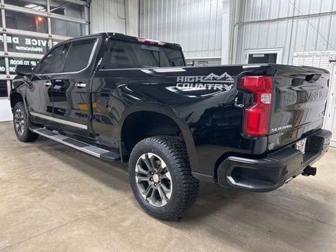 Used 2024 Chevrolet Silverado 1500 High Country w/ Technology Package image 7