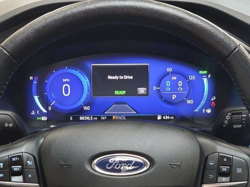 Used 2020 Ford Escape Titanium w/ Titanium Premium Package 2.0 FWD image 19