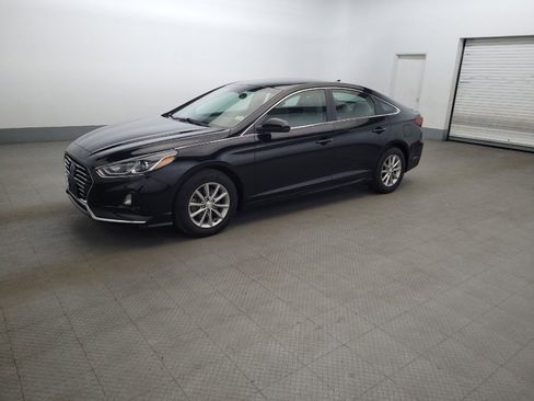 Used 2019 Hyundai Sonata SE FWD image 2