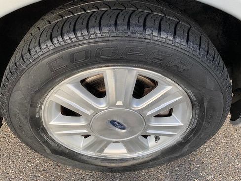 Used 2003 Ford Taurus SEL image 26