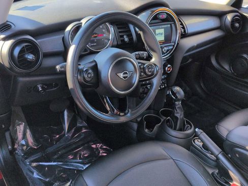 Used 2019 MINI Cooper 2-Door Hardtop image 16