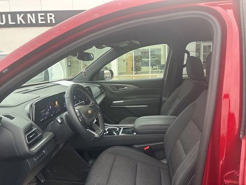 Certified 2024 Chevrolet Traverse LT w/ Trailering Package image 9