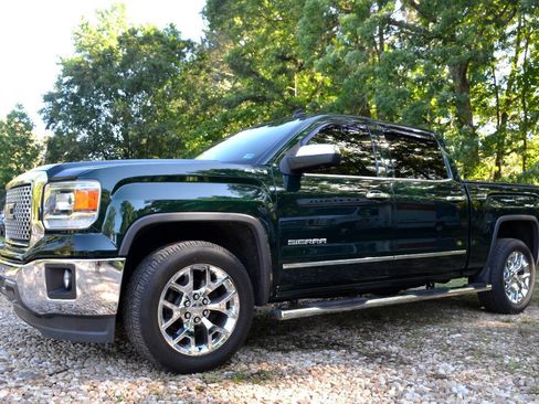 Used 2014 GMC Sierra 1500 SLT w/ SLT Preferred Package AWD/4WD image 3