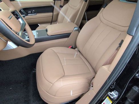 New 2026 Land Rover Range Rover SE image 16