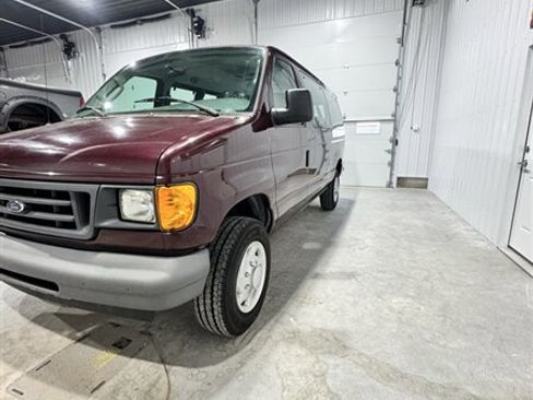 Used 2007 Ford E-350 and Econoline 350 XLT image 4