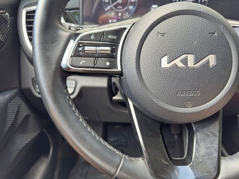 Used 2024 Kia Seltos S AWD/4WD image 19
