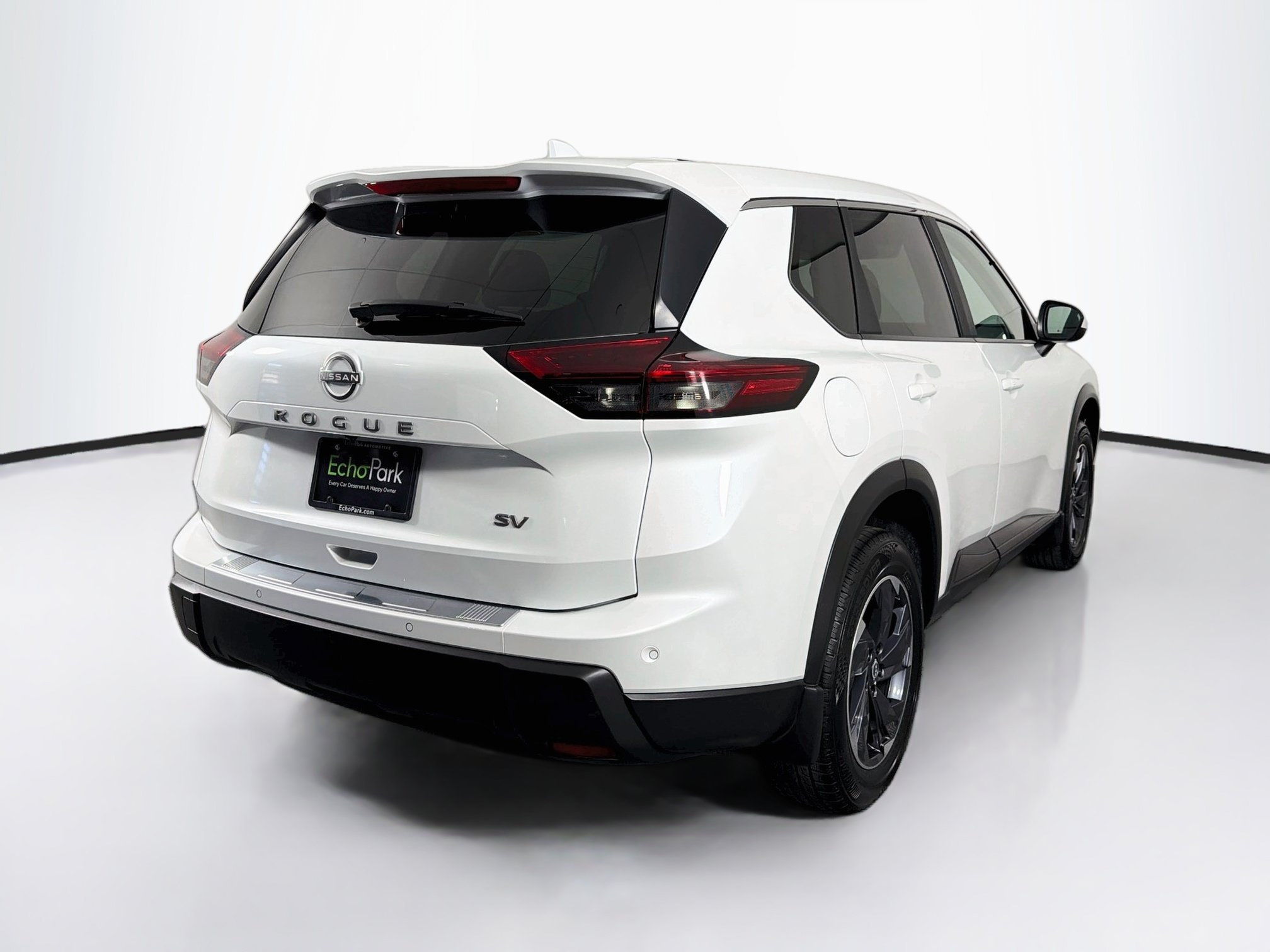 Used 2024 Nissan Rogue SV FWD image 9