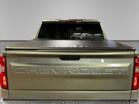 Used 2023 Chevrolet Silverado 1500 RST w/ Z71 Off-Road Package image 16