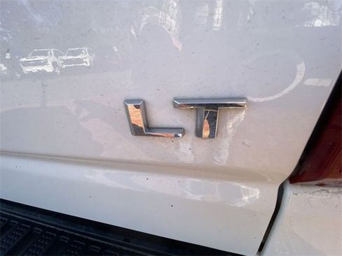 Used 2021 Chevrolet Silverado 2500 LT w/ Convenience Package image 22