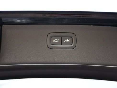 New 2025 Volvo XC90 B6 Plus image 28