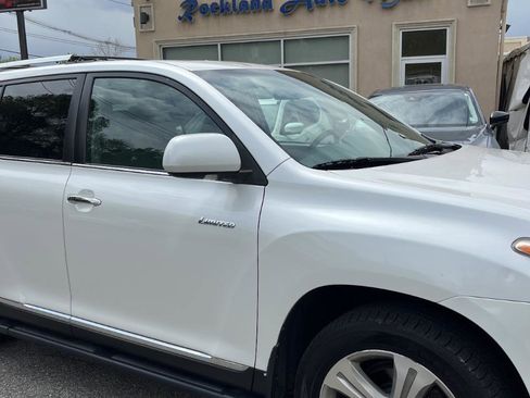 Used 2013 Toyota Highlander Limited AWD/4WD image 7