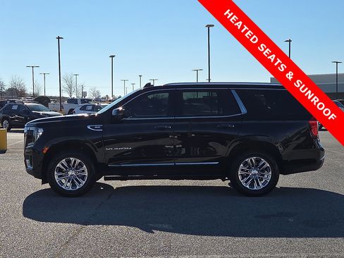 Used 2023 GMC Yukon SLT w/ SLT Luxury Package image 3
