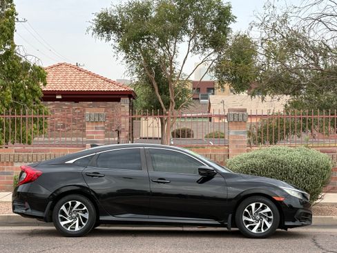 Used 2017 Honda Civic EX image 9