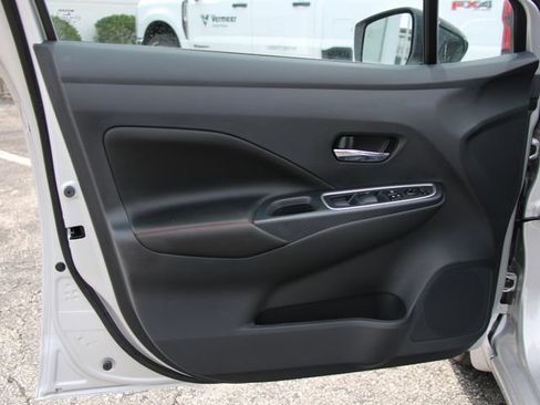 Certified 2025 Nissan Versa SR w/ Trunk Package FWD image 13