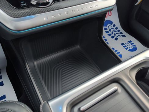 New 2026 Ford Expedition Max Platinum w/ Stealth Appearance Package image 24