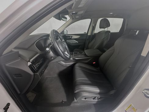 Used 2025 Acura MDX FWD image 13