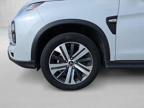 Used 2025 Mitsubishi Outlander Sport AWD image 21