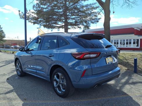 Certified 2024 Ford Escape ST-Line w/ Tech Pack #1 AWD/4WD image 10
