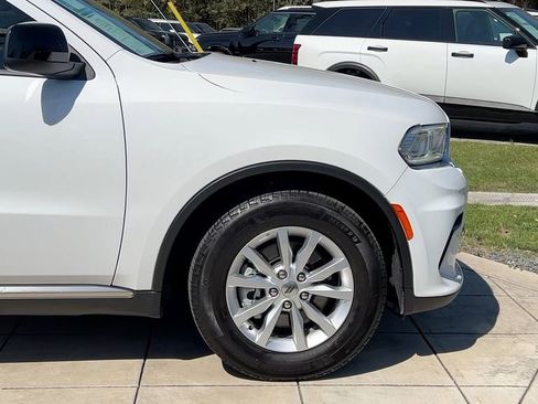 Used 2023 Dodge Durango SXT image 12