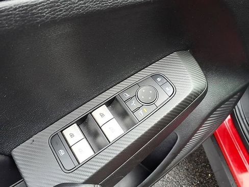 Used 2024 Mitsubishi Outlander SE image 12