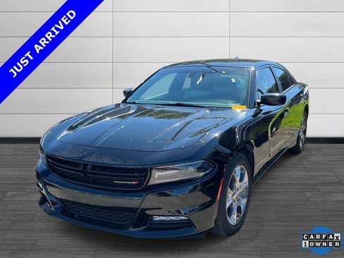 Used 2017 Dodge Charger SXT w/ AWD Plus Group image 6