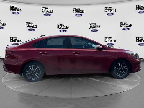 Used 2023 Kia Forte LXS FWD image 7