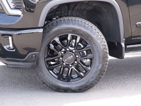 New 2026 Chevrolet Silverado 3500 High Country w/ High Country Premium Package AWD/4WD image 26