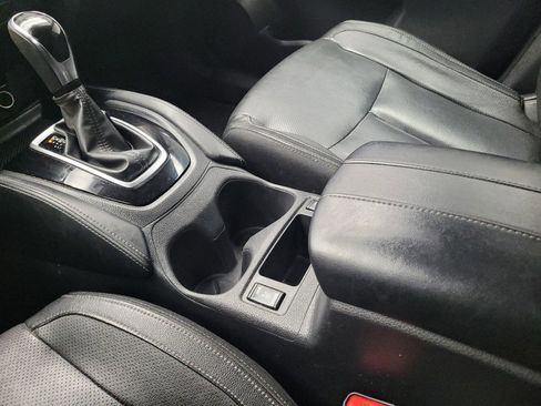 Used 2017 Nissan Rogue SL w/ SL Premium Package image 26