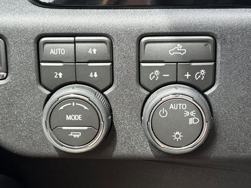 Used 2026 Chevrolet Silverado 1500 LT AWD/4WD image 22