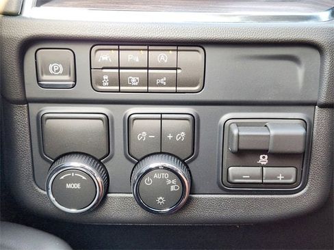 New 2026 Chevrolet Suburban LS w/ LPO, Dark Essentials Package image 18