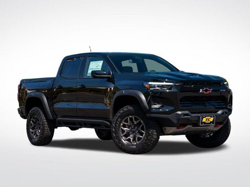 New 2026 Chevrolet Colorado ZR2 w/ Technology Package AWD/4WD image 3