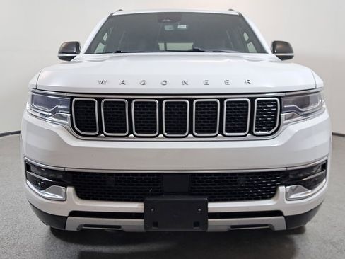 Used 2024 Jeep Wagoneer L Series II w/ Flexible Seating Group image 2