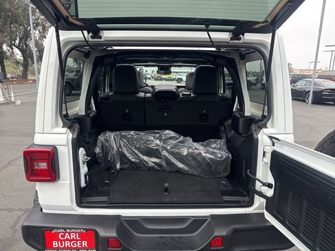 Certified 2024 Jeep Wrangler Sahara w/ Technology Group image 7