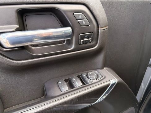 Used 2022 GMC Sierra 1500 AT4 AWD/4WD image 9