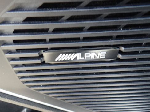 Certified 2024 Jeep Wagoneer L 4WD w/ Convenience Group I image 17