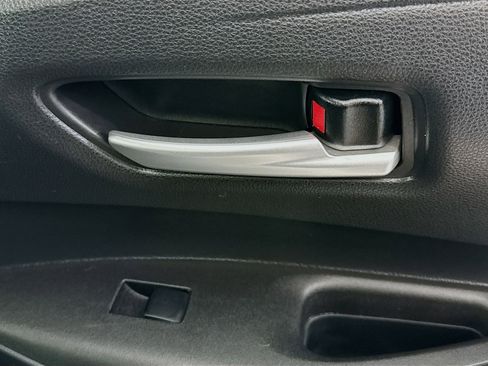 Used 2022 Toyota Corolla XLE image 30