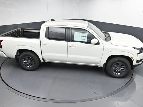New 2025 Nissan Frontier SV w/ SV Convenience Package RWD image 31