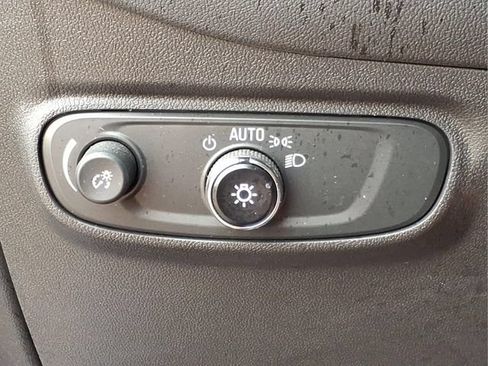 Used 2024 Chevrolet Equinox LT w/ LPO, Floor Liner Package FWD image 17