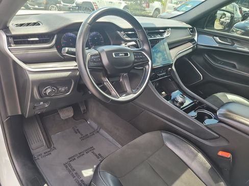 Used 2021 Jeep Grand Cherokee L Laredo AWD/4WD image 22