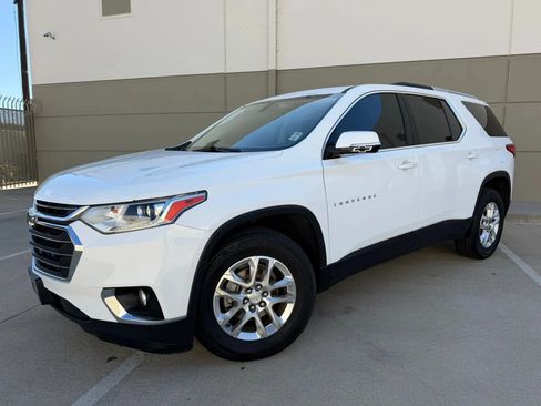 Used 2018 Chevrolet Traverse LT FWD image 1