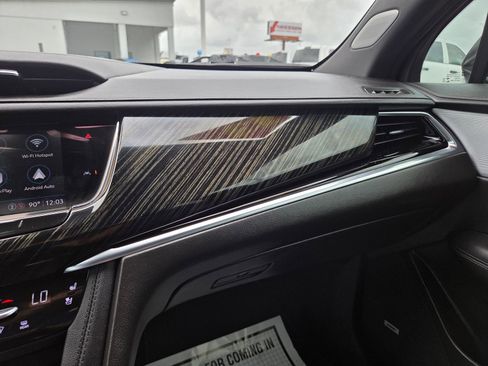 Used 2023 Cadillac XT6 Premium Luxury w/ Technology Package FWD image 40
