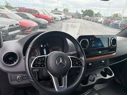 Used 2021 Mercedes-Benz Sprinter 2500 image 9