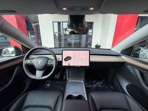 Used 2023 Tesla Model Y Long Range AWD/4WD image 26