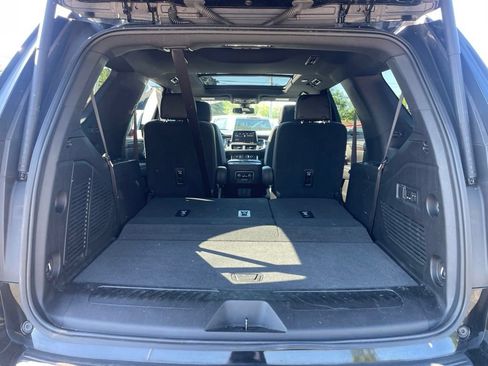 Used 2021 Chevrolet Tahoe LT w/ LT Signature Package AWD/4WD image 38
