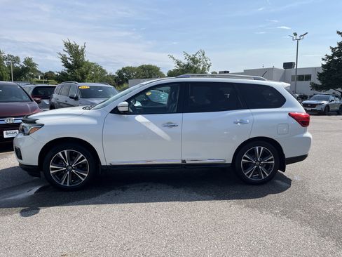 Used 2017 Nissan Pathfinder Platinum w/ Cargo Package AWD/4WD image 7